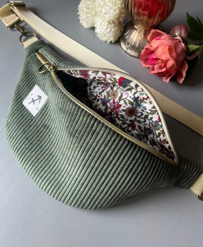 Bauchtasche grün Cord