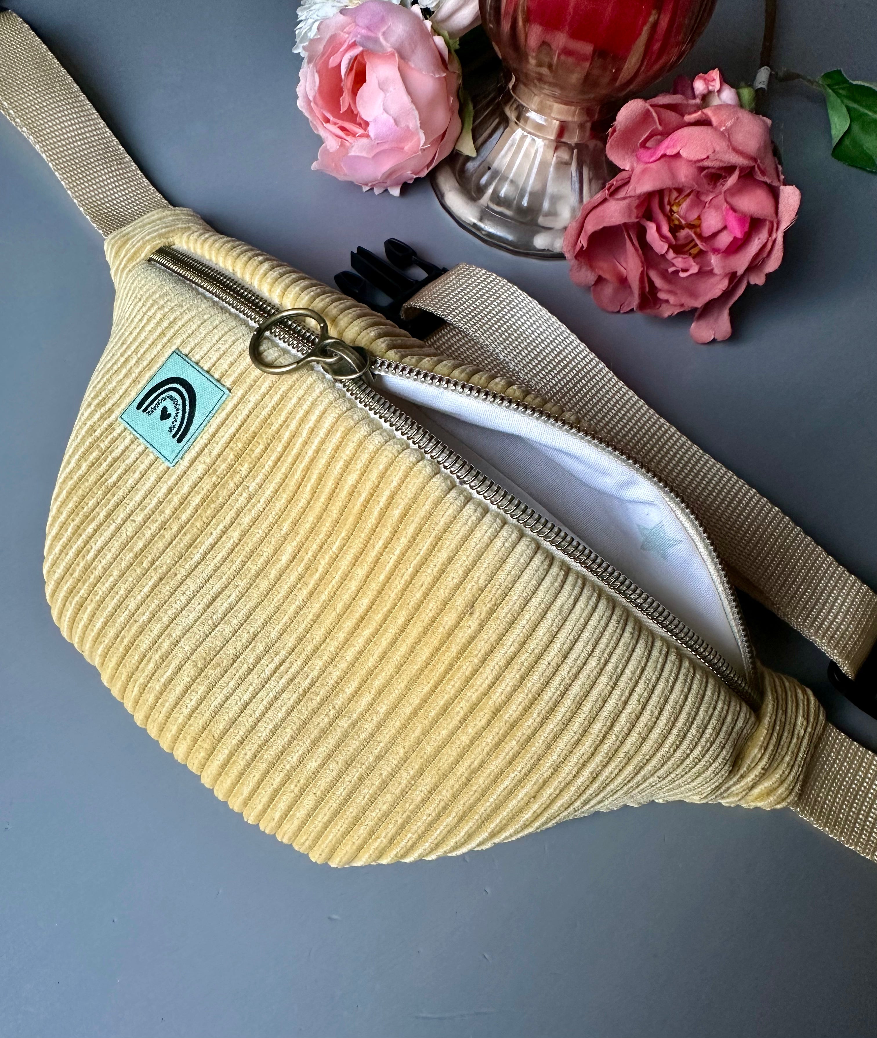 Personalisierte Kinderbauchtasche/ Minibauchtasche - Gelber Cord