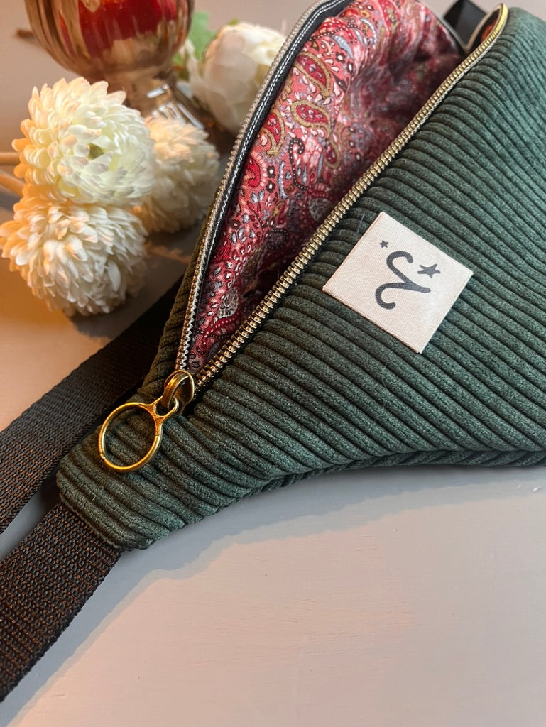 Bauchtasche cord grün