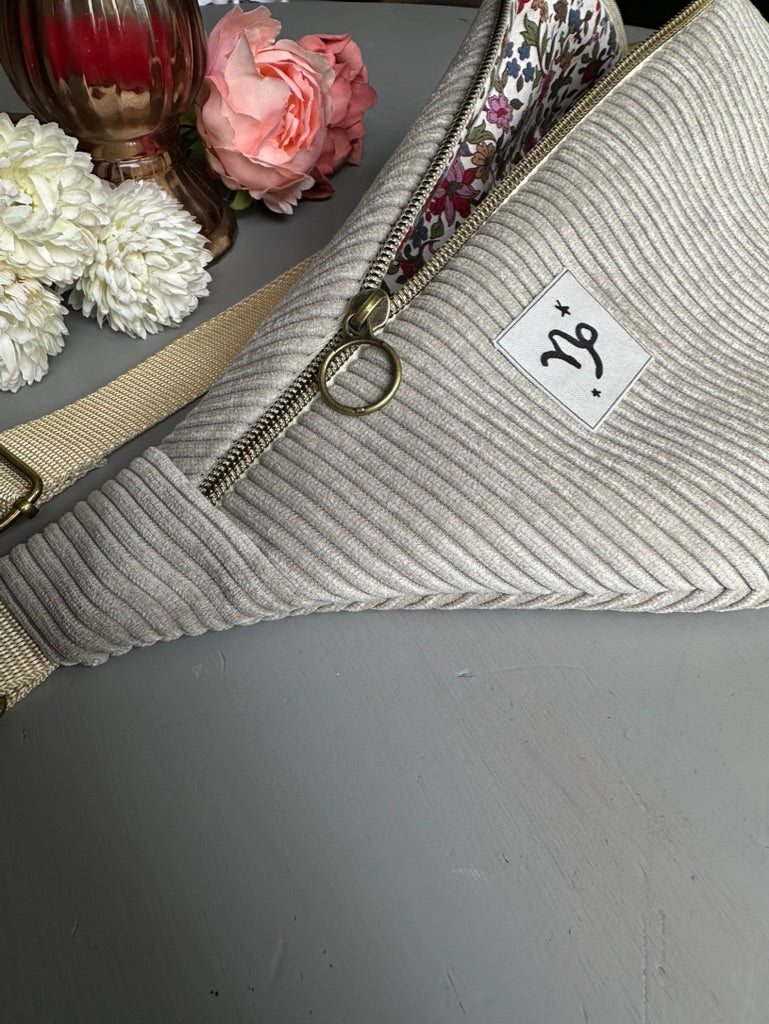 XL Personalisierte Bauchtasche Sternzeichen - Hellgrau Cord