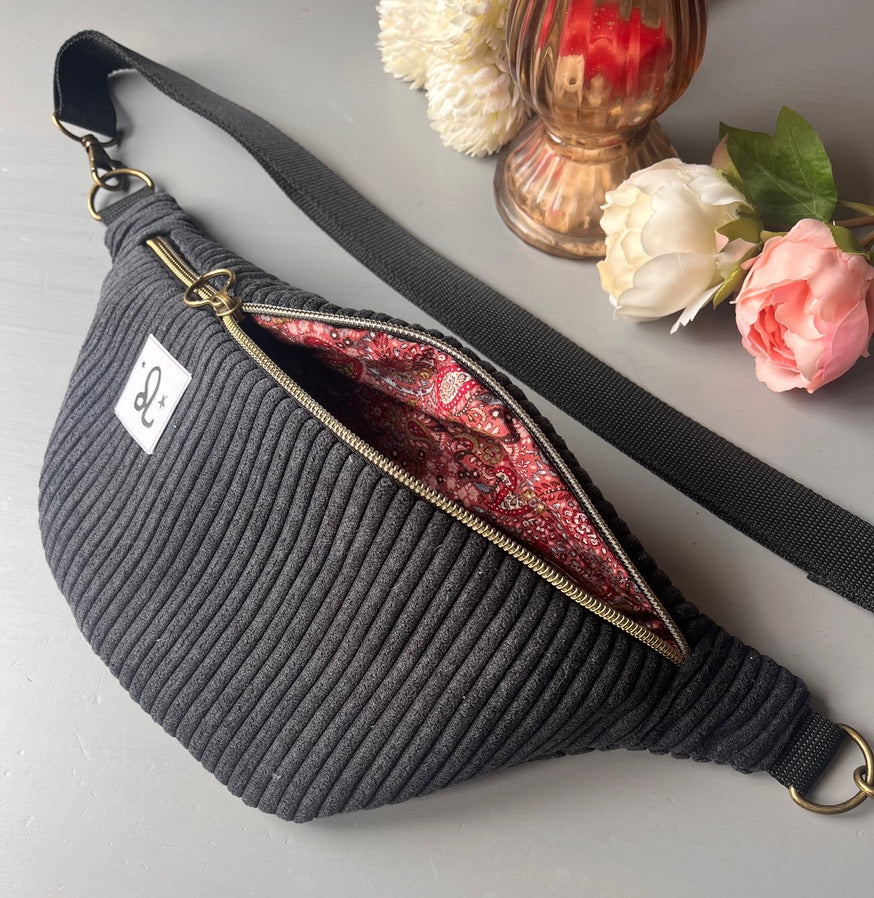 GĂĽrteltasche schwarz Cord