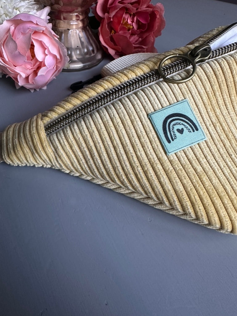 Personalisierte Kinderbauchtasche/ Minibauchtasche - Gelber Cord