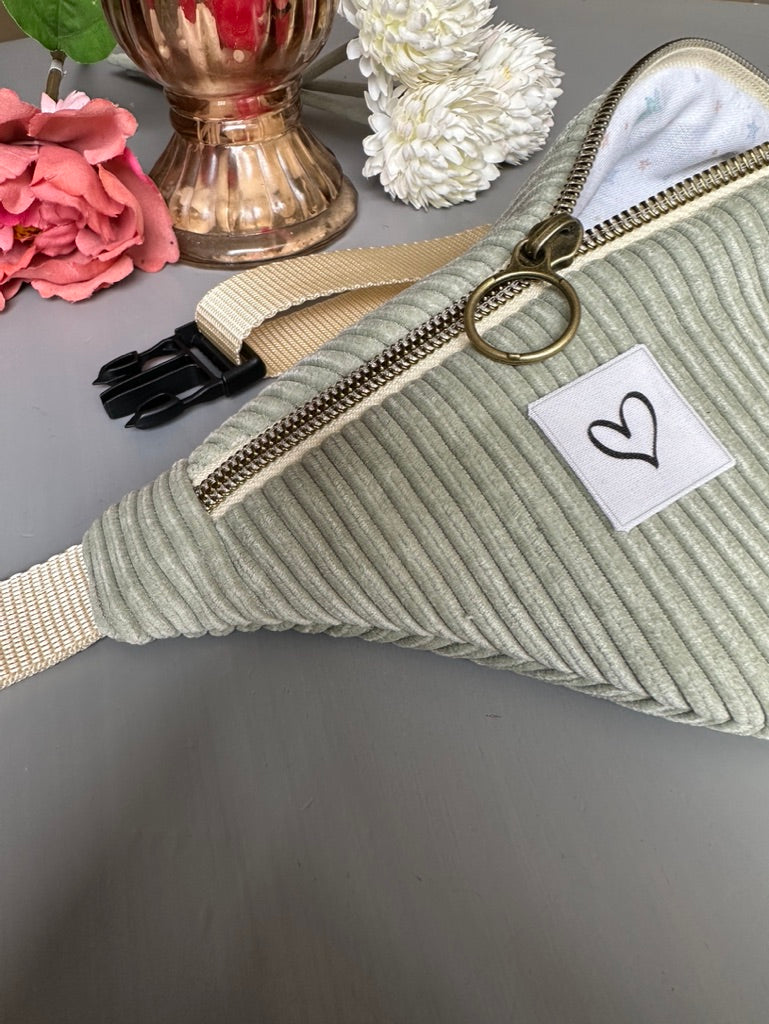 Personalisierte Kinderbauchtasche/ Minibauchtasche Mint