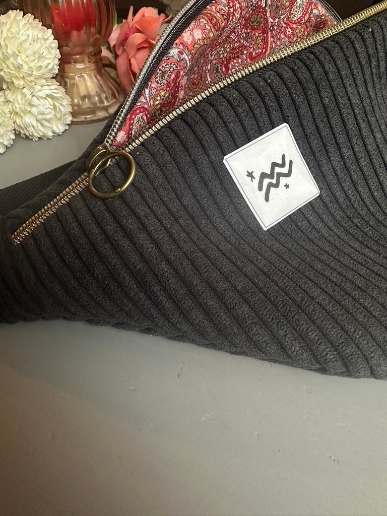 XL Personalisierte Bauchtasche Sternzeichen - Schwarzer Cord