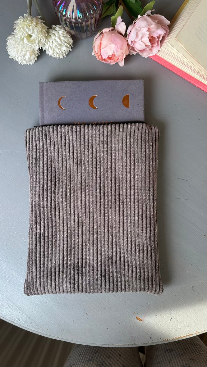 Buchhülle / Bücherschutz Cord