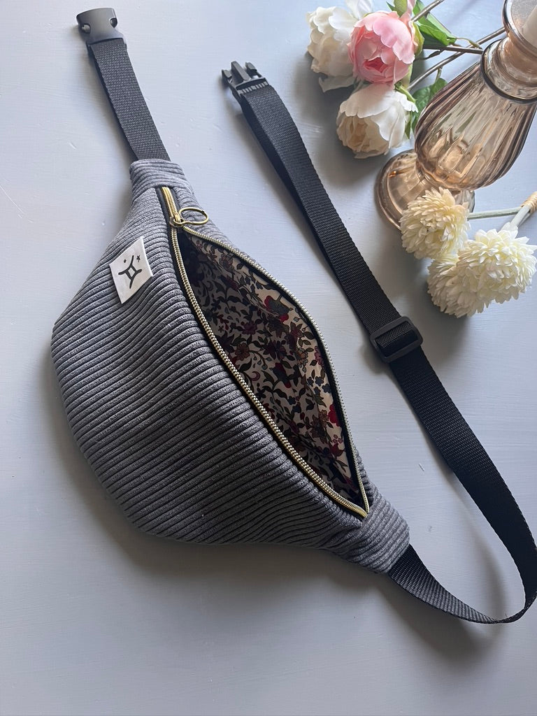 Personalisierte Bauchtasche Sternzeichen - Dunkelgrau