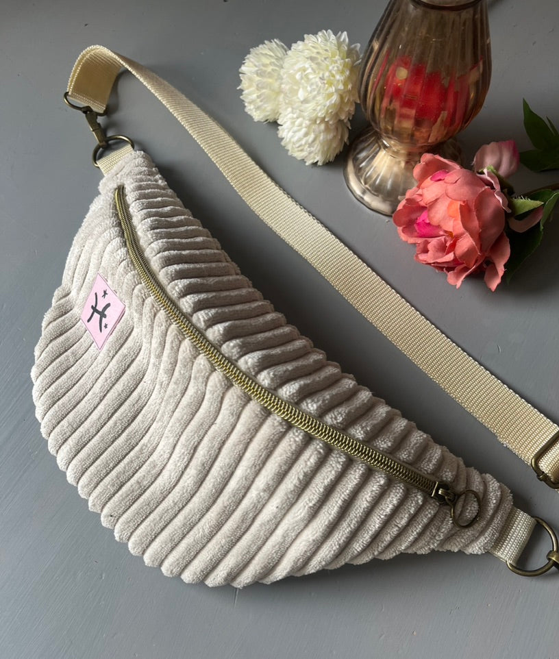 Personalisierte Bauchtasche Sternzeichen - Creme Breitcord