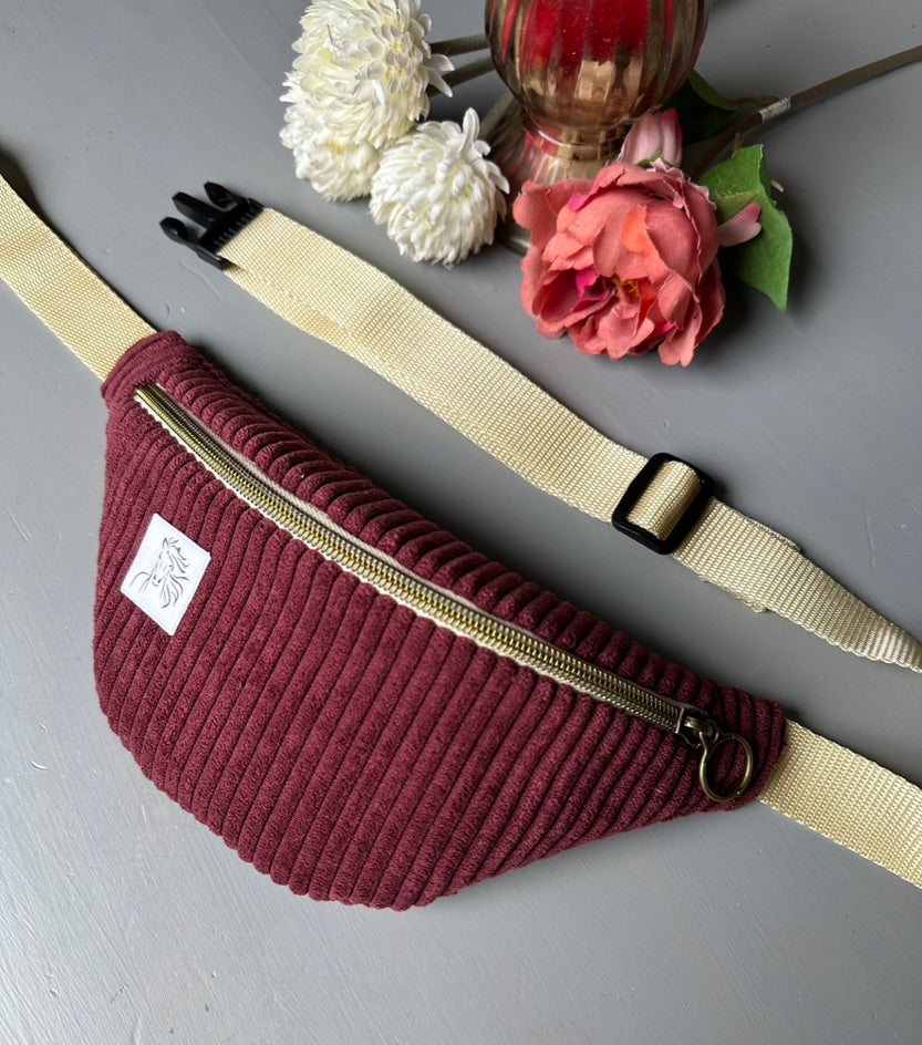 Personalisierte Kinderbauchtasche/ Minibauchtasche - Bordeaux