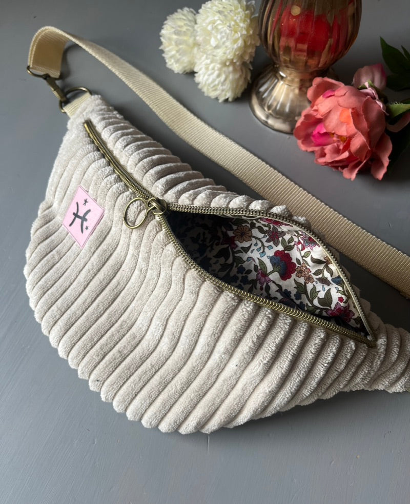 Personalisierte Bauchtasche Sternzeichen - Creme Breitcord